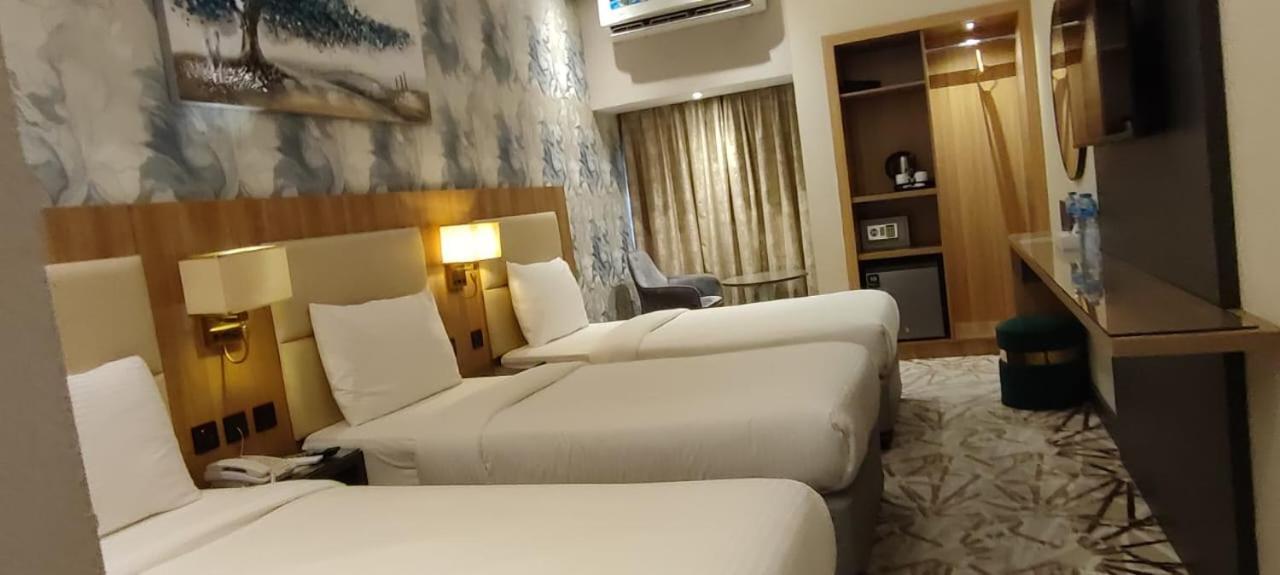 Sky Park Hotel Dubai Esterno foto