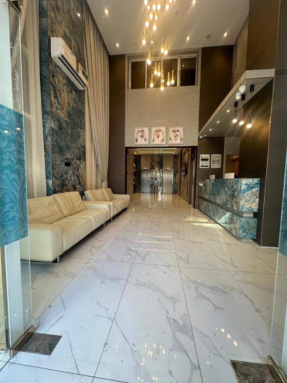 Sky Park Hotel Dubai Esterno foto