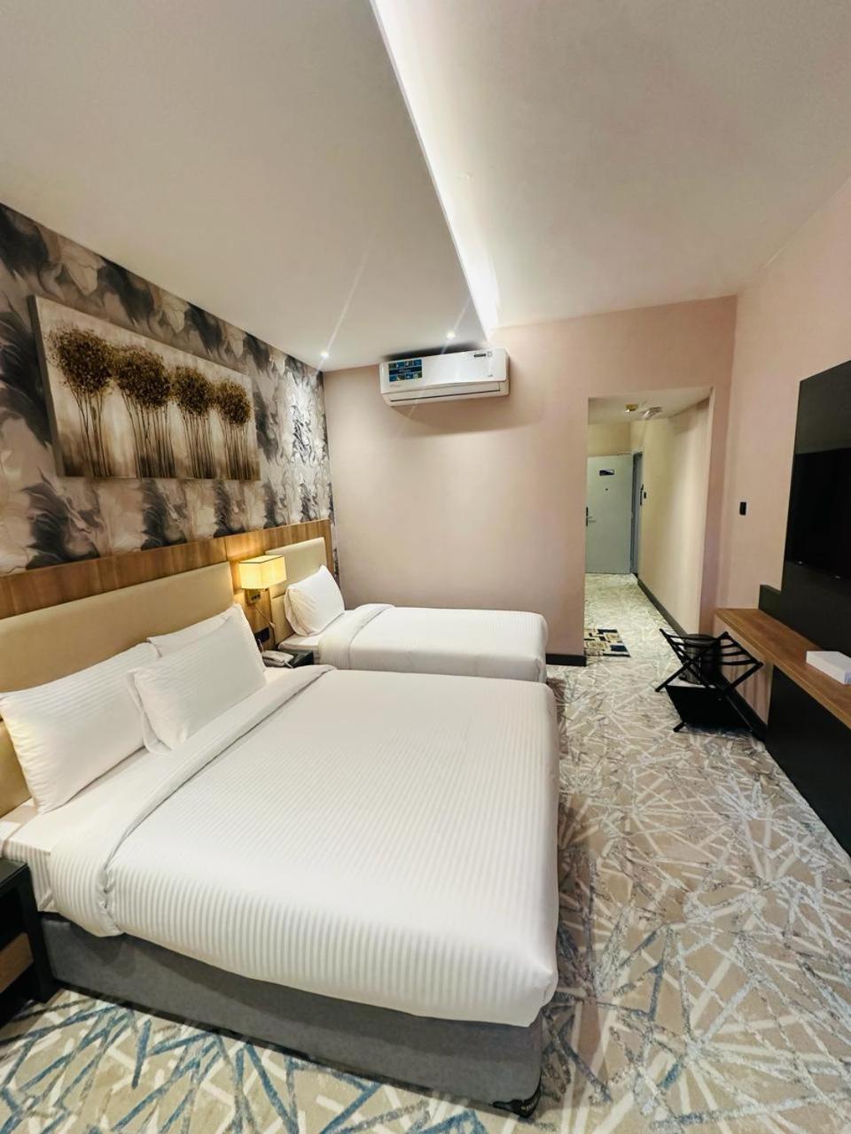 Sky Park Hotel Dubai Esterno foto