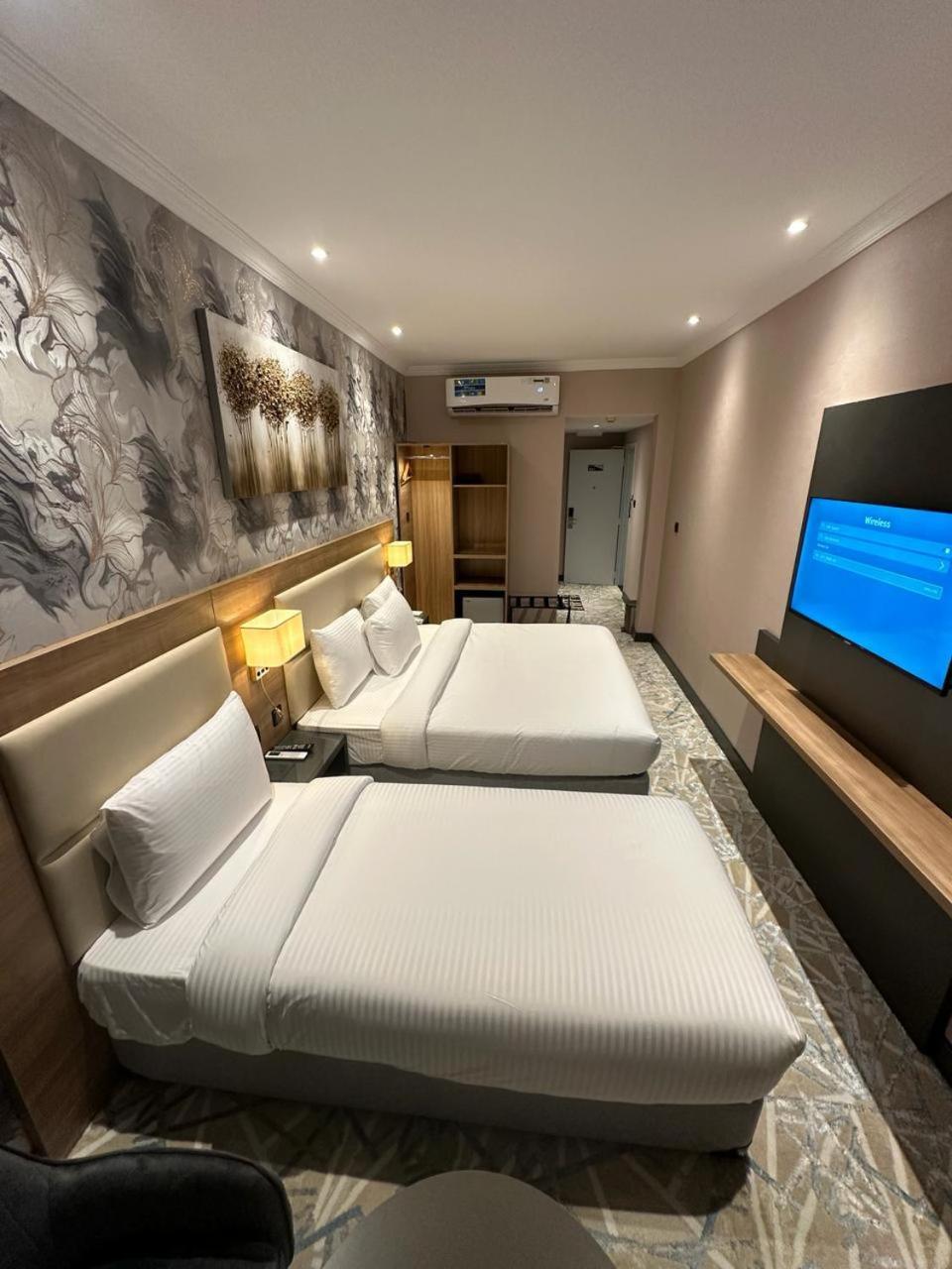 Sky Park Hotel Dubai Esterno foto